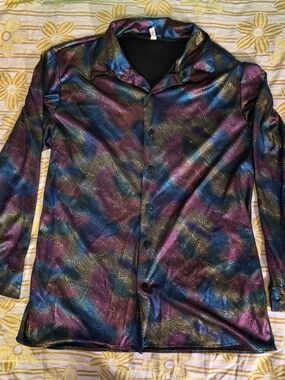 Button-Down Satin Blouse in Multicolor Wave Print